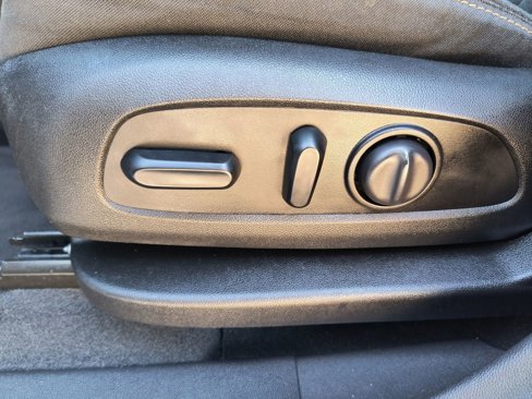 Used 2019 Chevrolet Equinox LT image 19