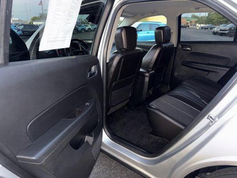 Used 2016 Chevrolet Equinox LTZ w/ Enhanced Convenience Package image 23