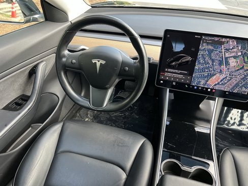Used 2018 Tesla Model 3 Mid Range image 34