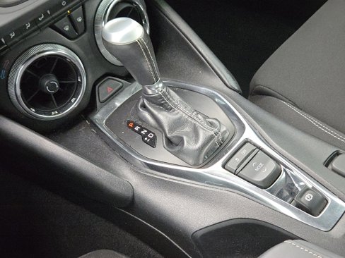 Used 2020 Chevrolet Camaro LT w/ RS Package image 20