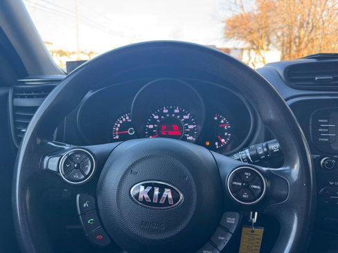 Used 2017 Kia Soul + image 26