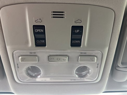 Used 2015 Toyota RAV4 XLE image 23
