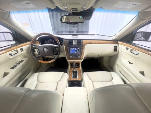 Used 2011 Cadillac DTS Platinum image 18