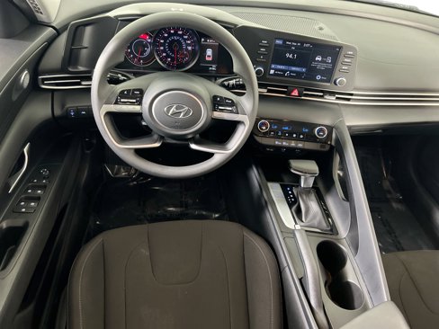Used 2023 Hyundai Elantra SEL image 20