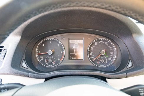 Used 2013 Volkswagen Passat TDI SE image 19