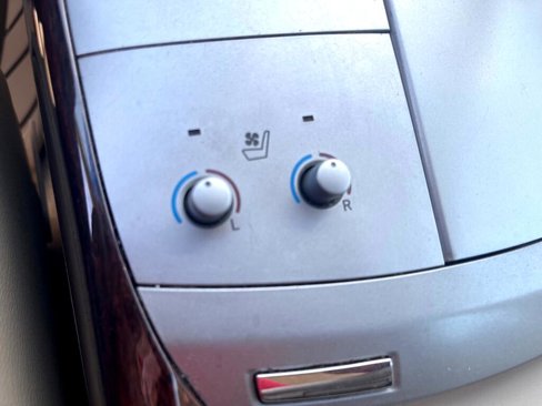 Used 2009 Toyota Avalon Limited image 22