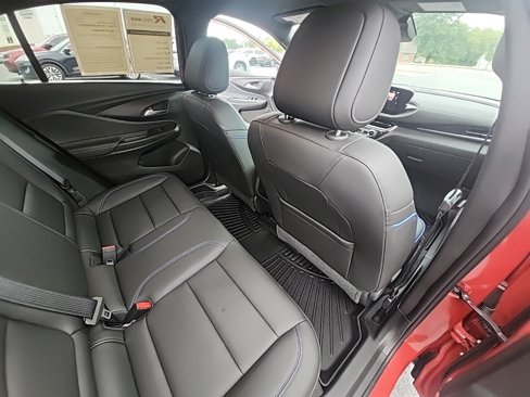 Certified 2024 Buick Envista Sport Touring w/ Convenience I Package image 19