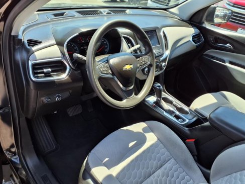 Used 2020 Chevrolet Equinox LS w/ LS Convenience Package image 4