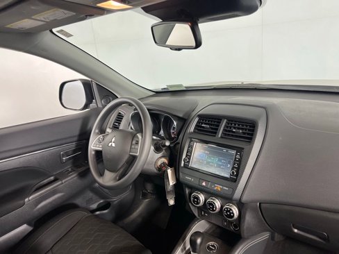 Used 2024 Mitsubishi Outlander Sport ES image 32