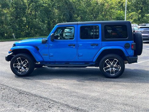 Used 2024 Jeep Wrangler Unlimited w/ Convenience Group image 6
