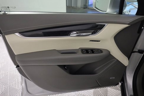 Used 2020 Cadillac XT6 Premium Luxury image 17