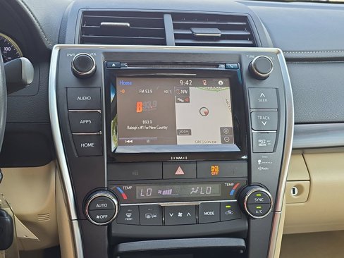Used 2016 Toyota Camry XLE image 19