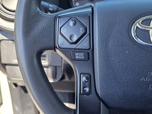 Used 2018 Toyota Tacoma SR image 19
