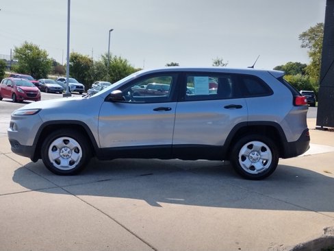 Used 2016 Jeep Cherokee Sport image 18