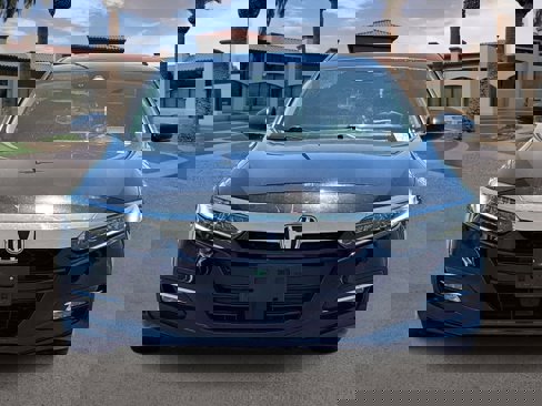Used 2019 Honda Accord Touring image 3