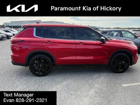 Used 2024 Mitsubishi Outlander SE image 4