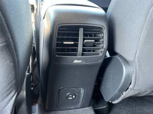 Used 2020 Ford Escape SE image 14