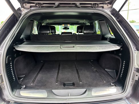 Used 2017 Jeep Grand Cherokee Limited image 15