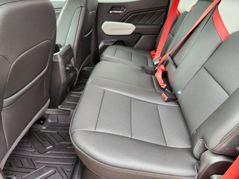 New 2025 GMC Canyon AT4 w/ AT4X Package image 17