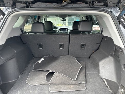 Used 2024 GMC Terrain SLT image 8