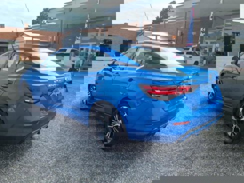 Used 2021 Nissan Sentra SV image 7