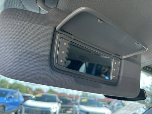 Used 2023 Chevrolet Equinox LT image 24
