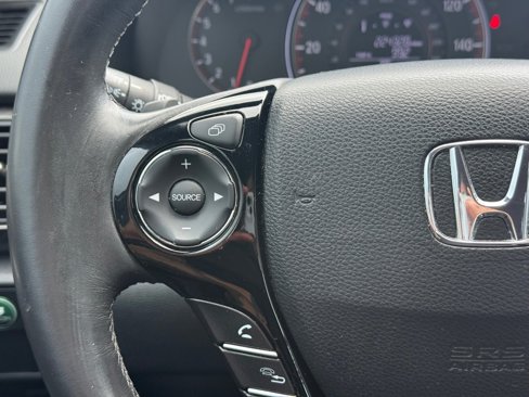 Used 2016 Honda Accord Sport image 15