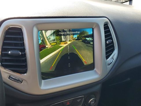Used 2021 Jeep Compass Latitude image 49