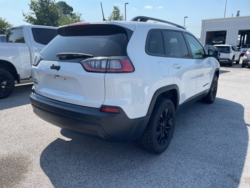 Used 2023 Jeep Cherokee Altitude Lux image 13
