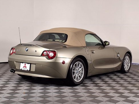 Used 2005 BMW Z4 2.5i image 24