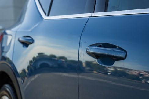Certified 2023 Volvo XC40 B5 Plus w/ Driver Assist Package image 14