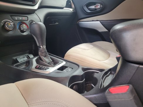Used 2018 Jeep Cherokee Latitude image 26