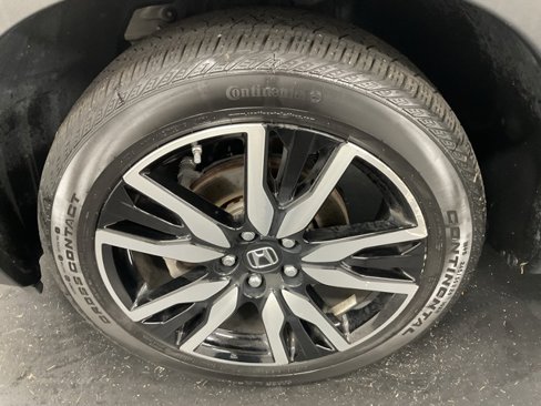 Certified 2020 Honda Pilot Touring image 11