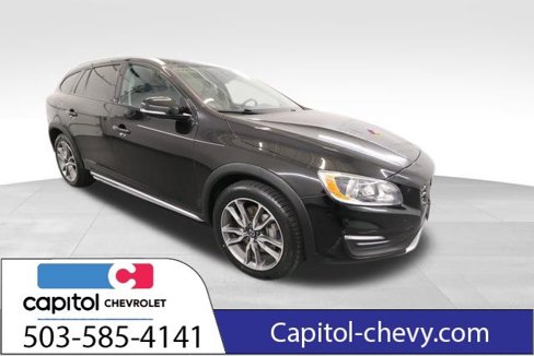 Used 2018 Volvo V60 T5 Cross Country w/ Convenience Package image 1