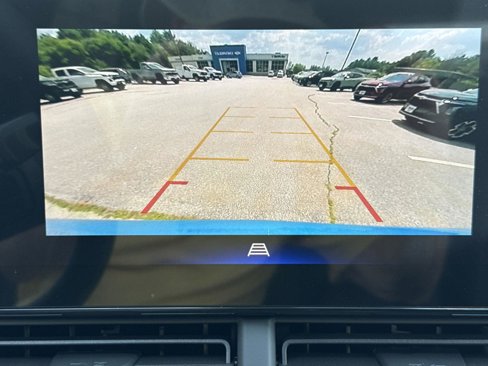 New 2025 Chevrolet Trax LT w/ LT Convenience Package image 19