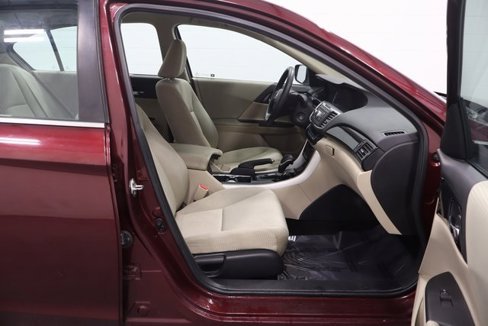 Used 2017 Honda Accord LX image 14