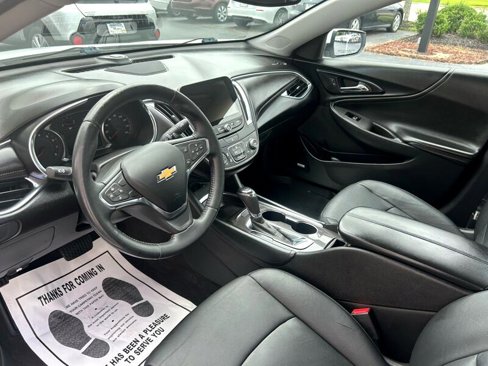 Used 2016 Chevrolet Malibu LT w/ Leather Package image 10