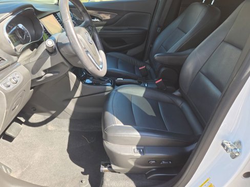 Used 2019 Buick Encore Essence w/ Experience Buick Package image 21