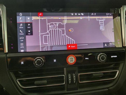 New 2025 Porsche Macan image 11