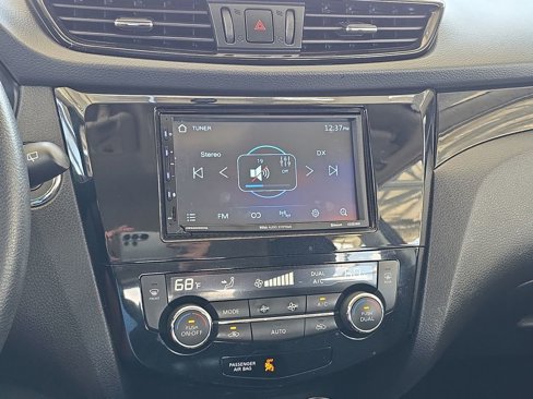 Used 2018 Nissan Rogue Sport SV image 13