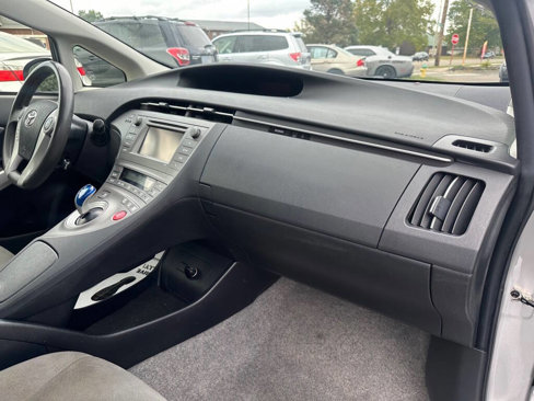 Used 2015 Toyota Prius Two image 11