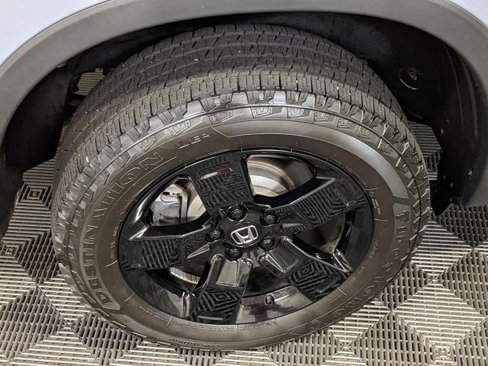 Certified 2025 Honda Ridgeline Black Edition image 9