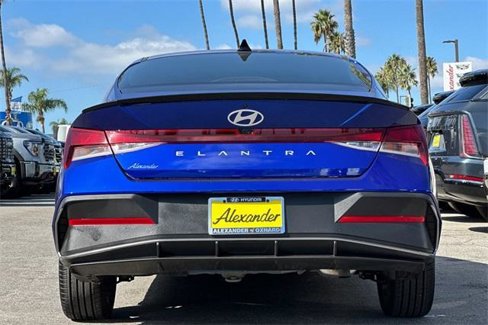Certified 2025 Hyundai Elantra Sport image 5