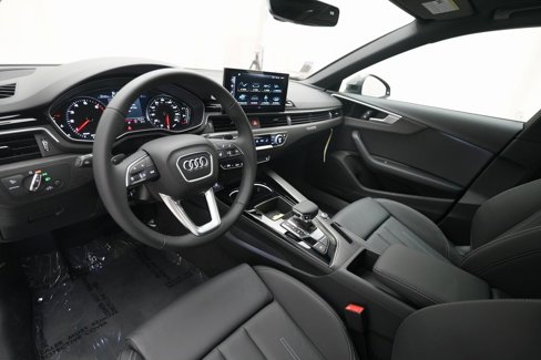 Used 2025 Audi A4 2.0T Premium image 8