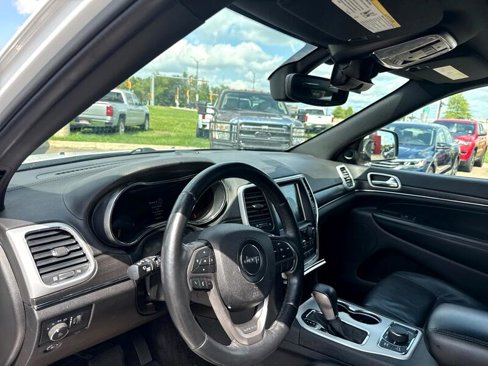 Used 2018 Jeep Grand Cherokee Limited image 12
