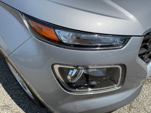 New 2025 Hyundai Venue SE image 12