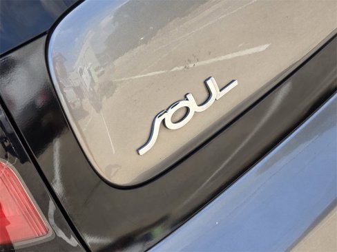 Used 2019 Kia Soul + w/ Audio Package image 9