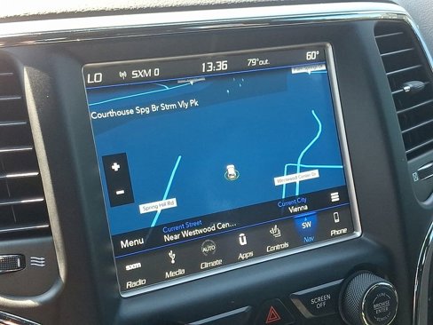 Used 2018 Jeep Grand Cherokee Altitude image 17