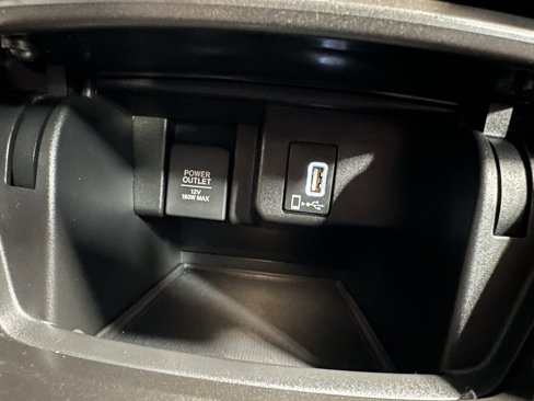Used 2018 Honda Accord Sport image 12