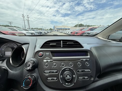 Used 2012 Honda Fit Sport image 27